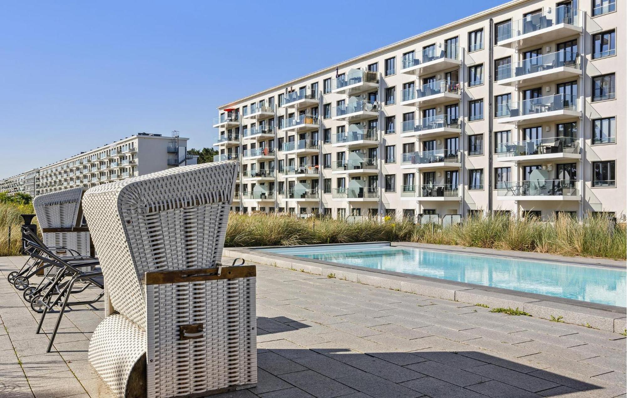 Pearl Apartment *